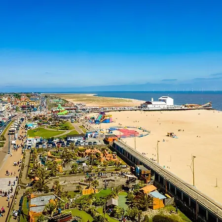 8 Berth Caravan For Hire At Wild Duck Holiday Park In Norfolk Ref 11269Mc Great Yarmouth Exterior photo
