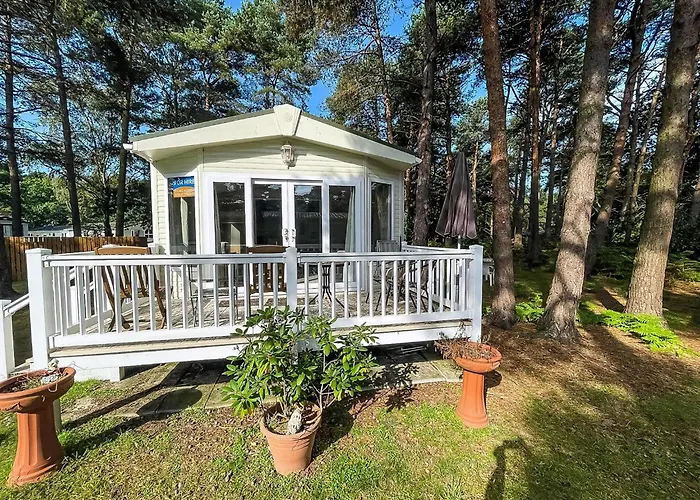 8 Berth Caravan For Hire At Wild Duck Holiday Park In Norfolk Ref 11269Mc