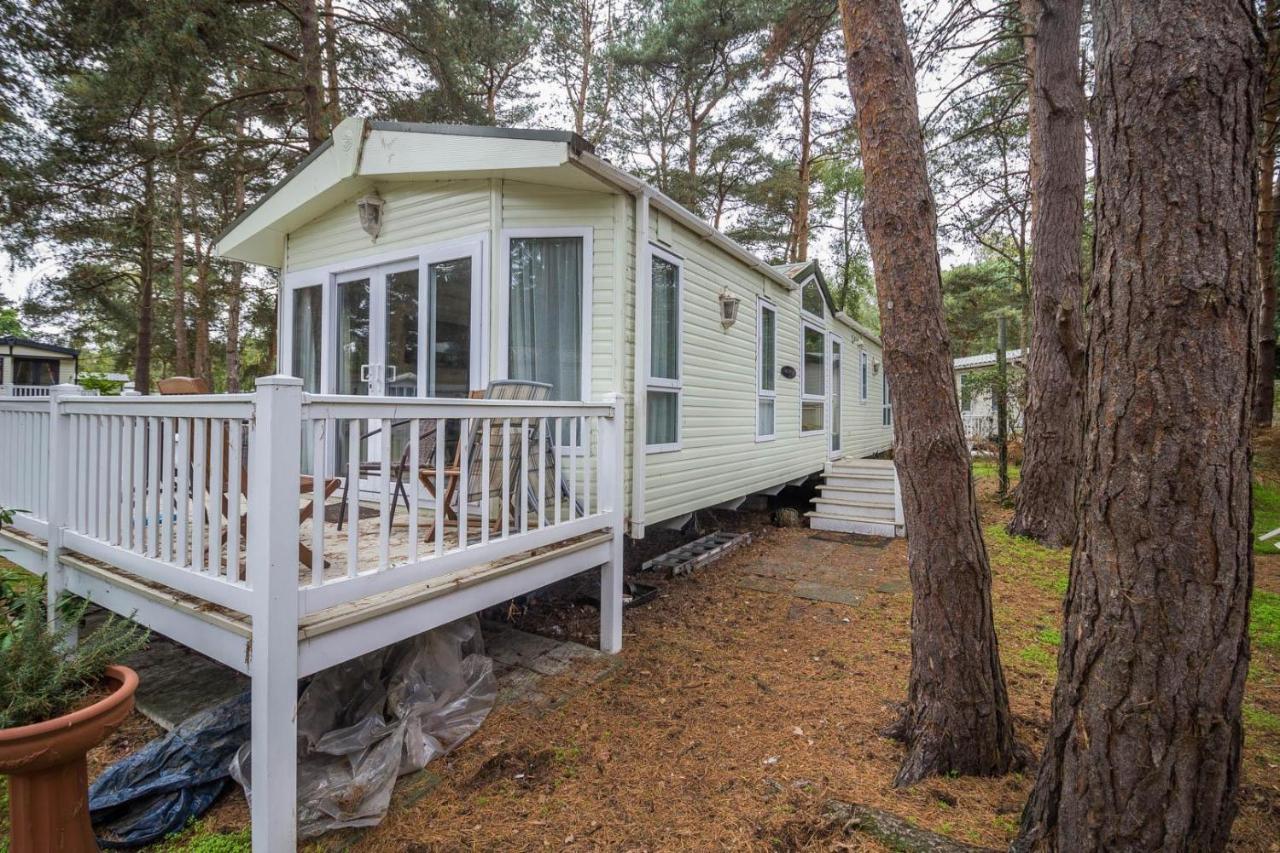 Campsite 8 Berth Caravan For Hire At Wild Duck In Norfolk Ref 11269mc *