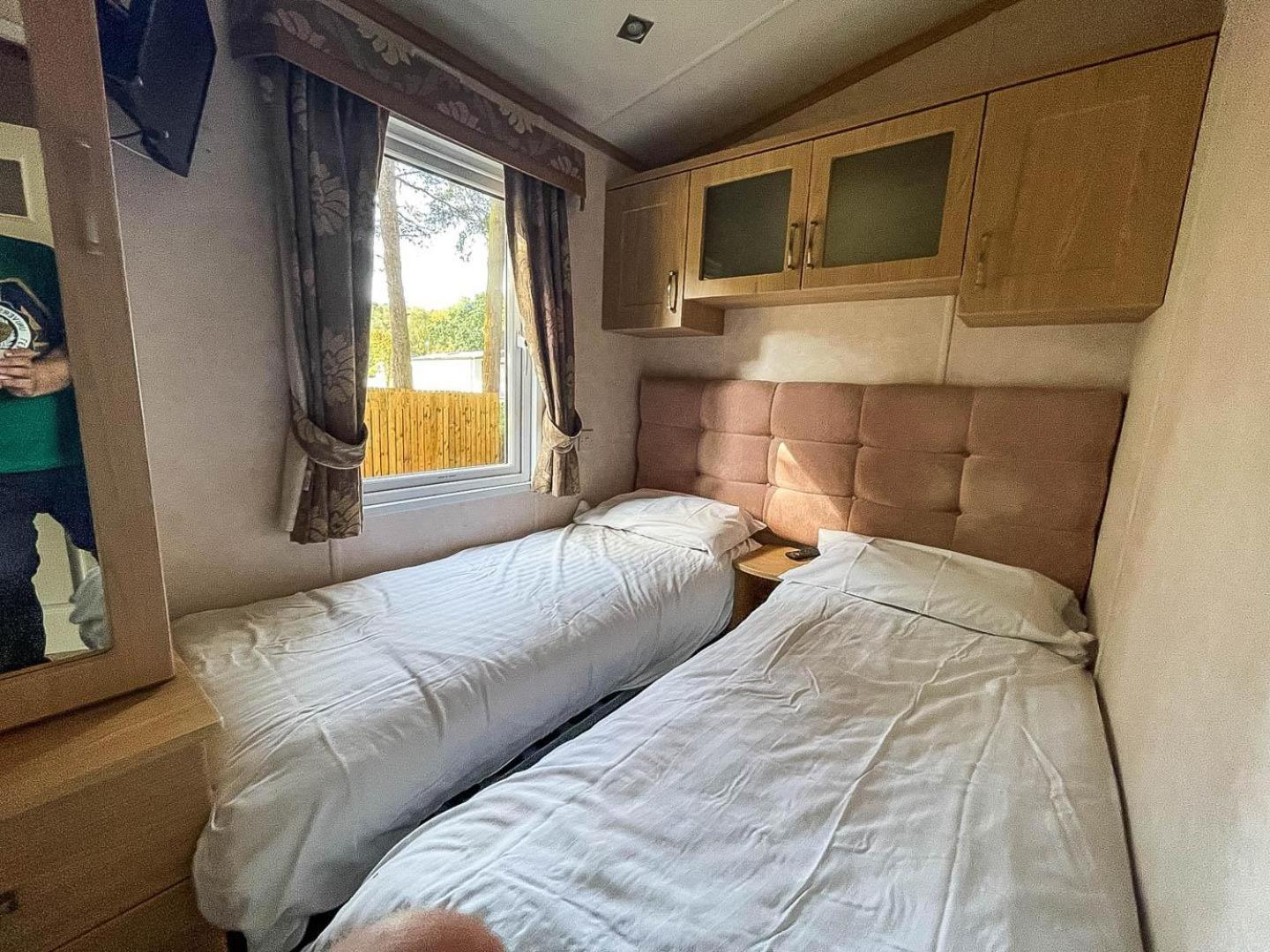 8 Berth Caravan For Hire At Wild Duck In Norfolk Ref 11269mc