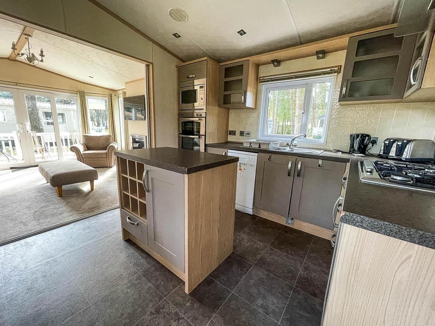 8 Berth Caravan For Hire At Wild Duck In Norfolk Ref 11269mc Campsite *