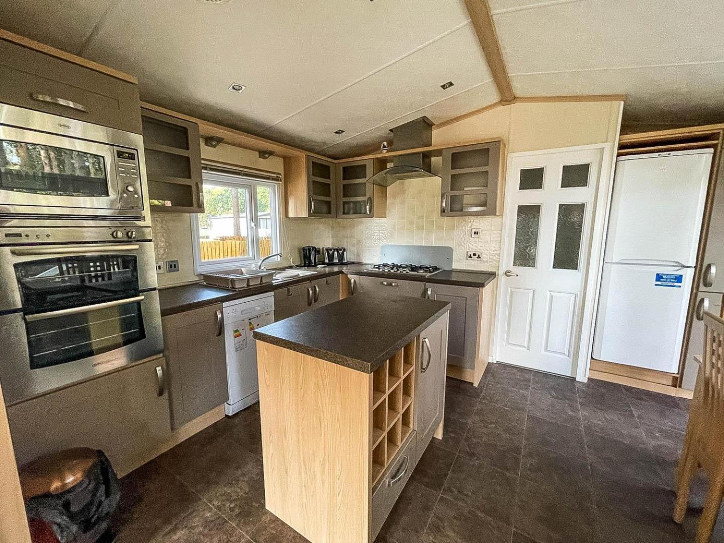 8 Berth Caravan For Hire At Wild Duck In Norfolk Ref 11269mc *