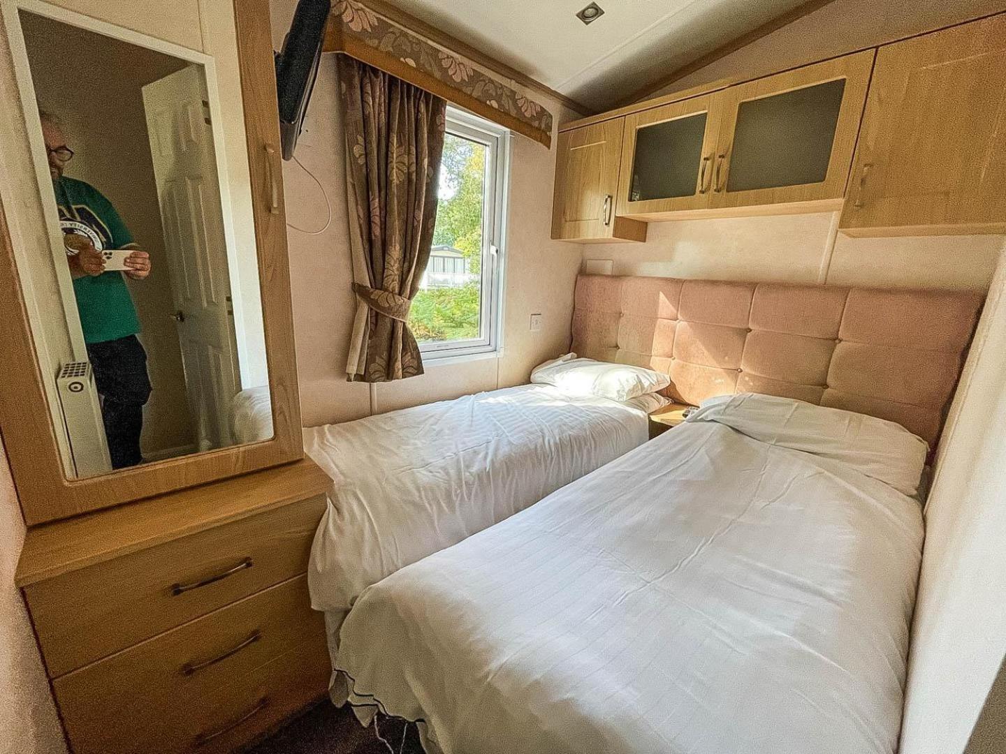 8 Berth Caravan For Hire At Wild Duck In Norfolk Ref 11269mc