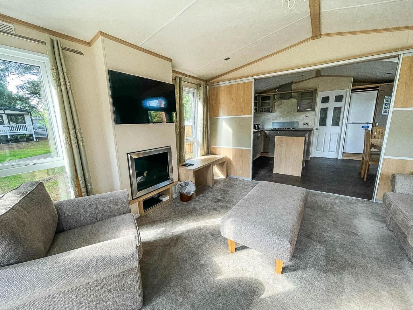 8 Berth Caravan For Hire At Wild Duck In Norfolk Ref 11269mc * Great Yarmouth