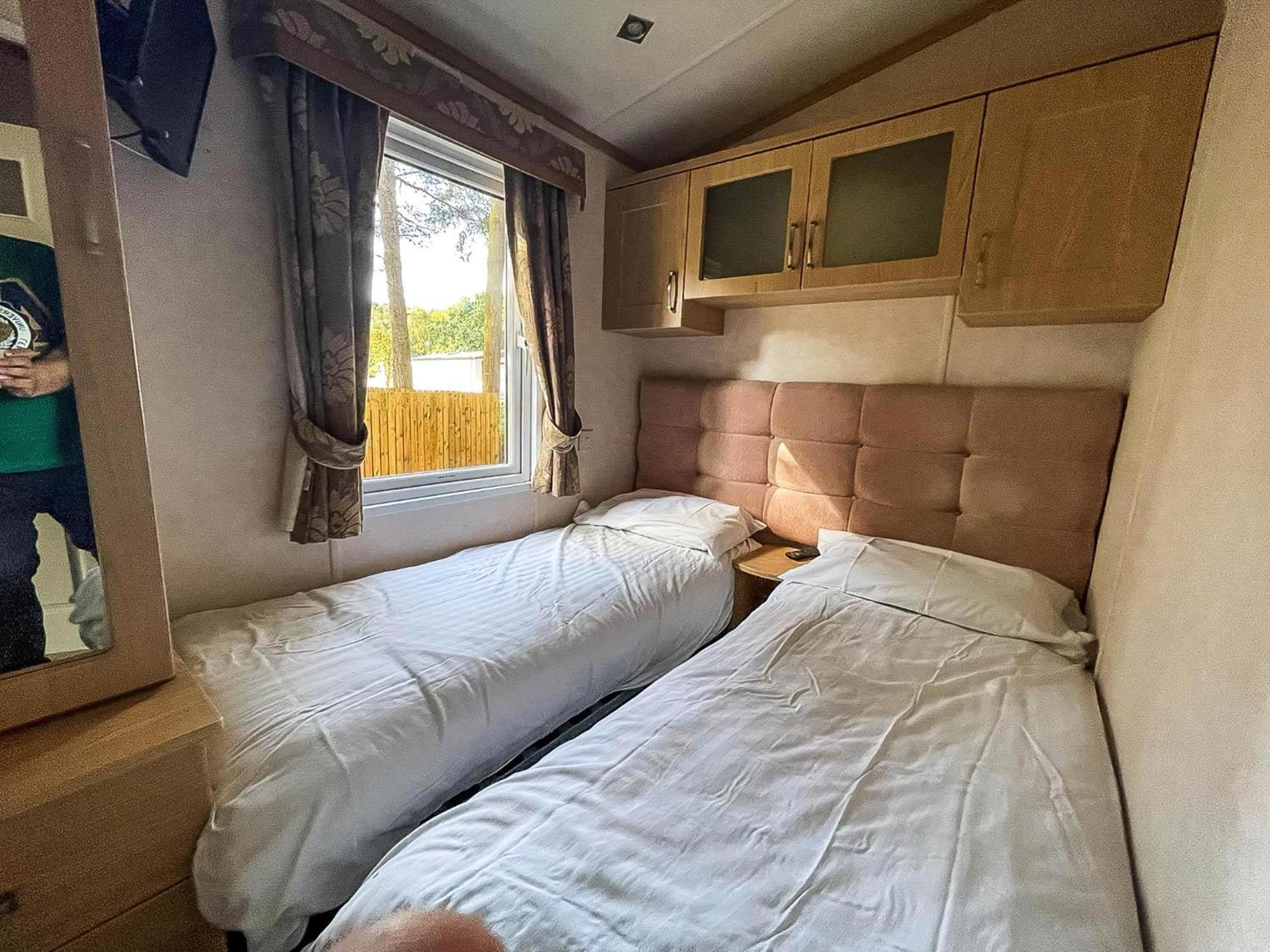8 Berth Caravan For Hire At Wild Duck In Norfolk Ref 11269mc